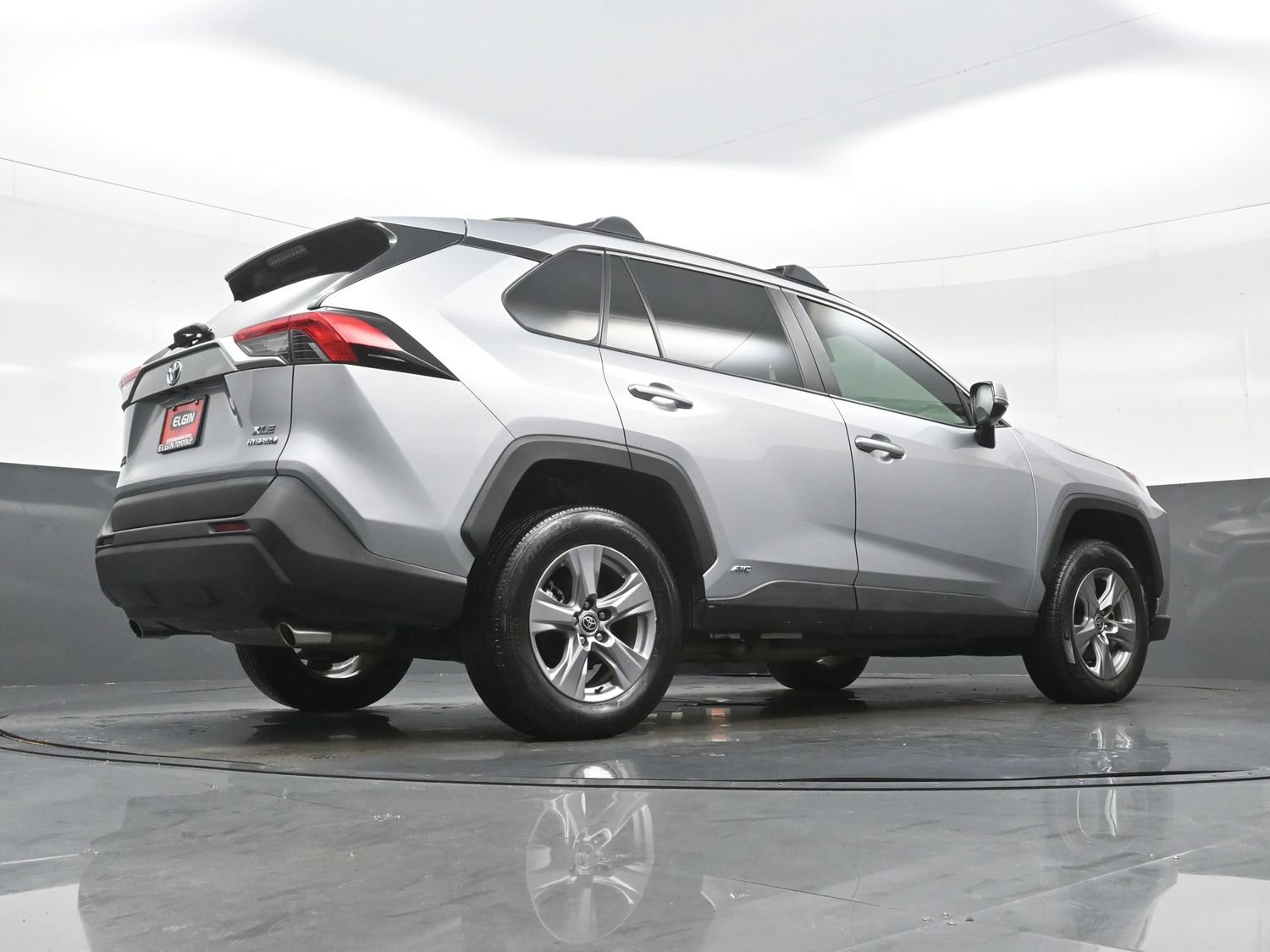 Used 2022 Toyota RAV4 XLE w/ Convenience Package AWD/4WD image 32