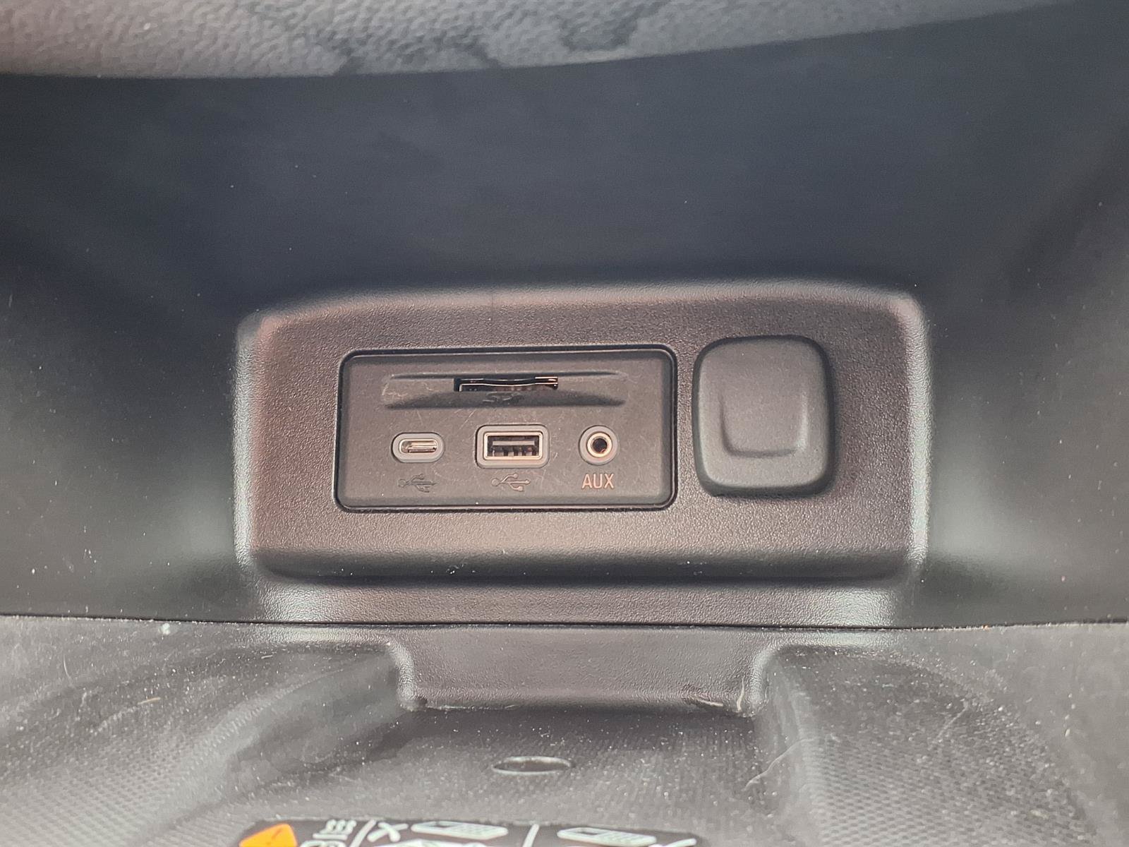 Used 2022 Chevrolet Equinox Premier AWD/4WD image 10