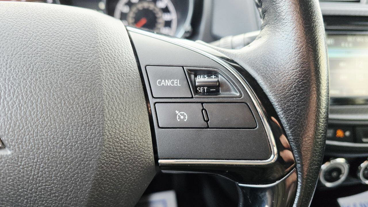 Used 2016 Mitsubishi Outlander Sport SE AWD/4WD image 25