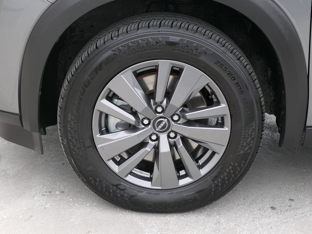 Used 2025 Nissan Pathfinder SV FWD image 10
