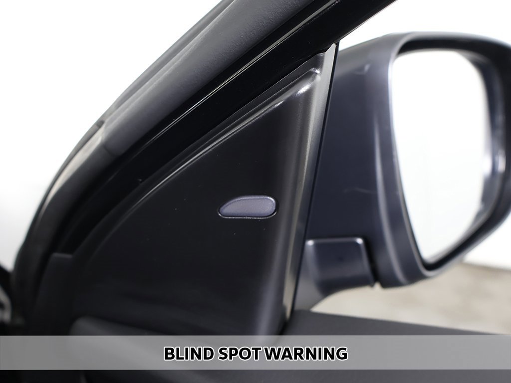 Used 2022 Nissan Rogue Sport SV w/ Technology Package image 5