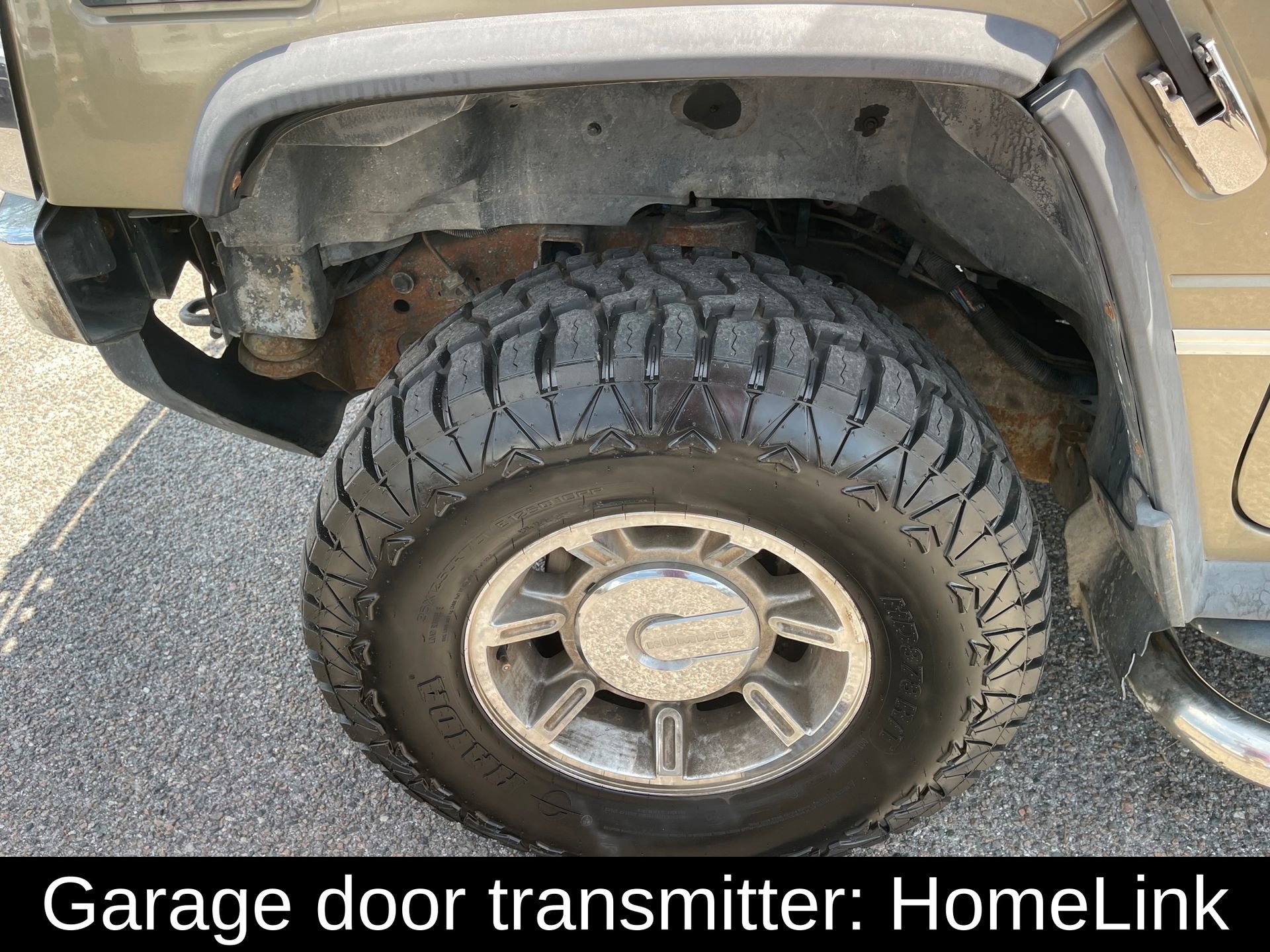 Used 2005 HUMMER H2 SUT w/ Preferred Equipment Group image 10