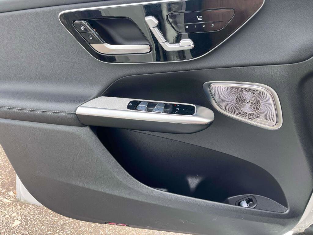 Certified 2024 Mercedes-Benz GLC 300 4MATIC image 29