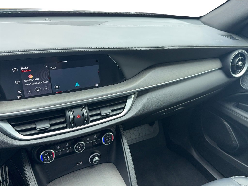 Used 2023 Alfa Romeo Stelvio Ti image 23