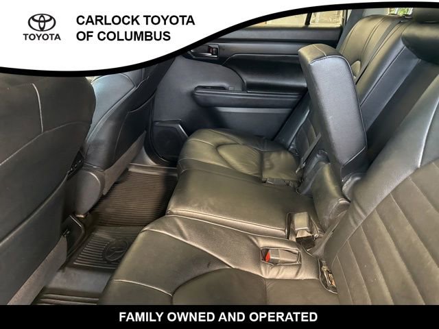 Used 2023 Toyota Highlander LE image 14