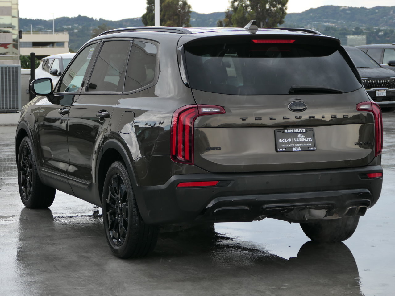 Used 2021 Kia Telluride EX w/ EX Premium Package AWD/4WD image 6