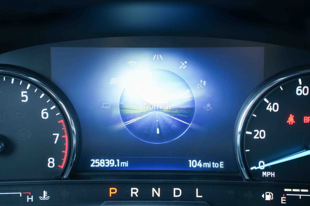 Used 2024 Ford Explorer XLT image 30