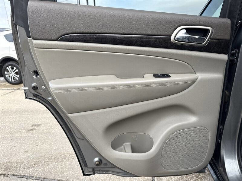 Used 2012 Jeep Grand Cherokee Laredo image 17