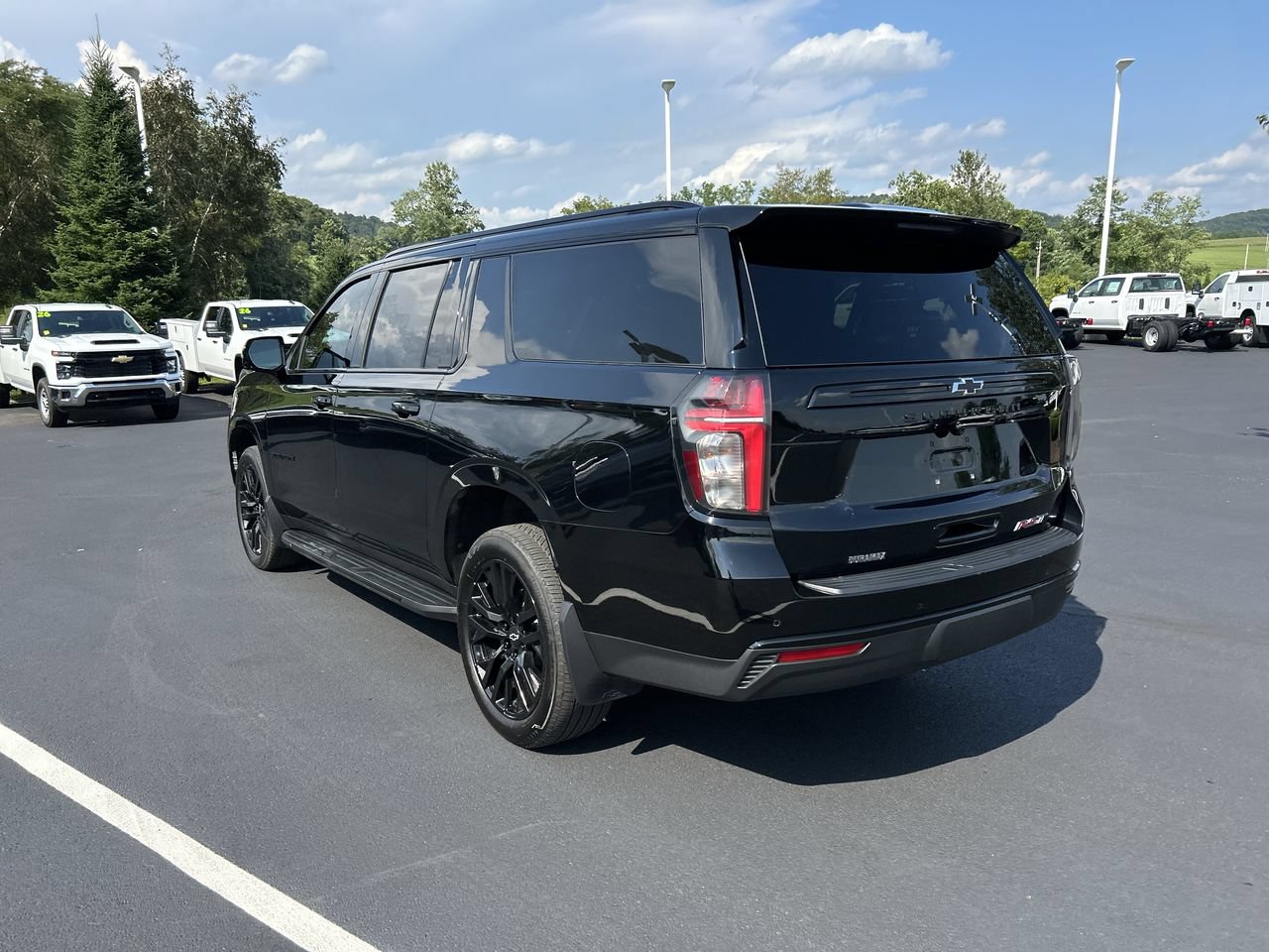 Used 2024 Chevrolet Suburban RST w/ Luxury Package AWD/4WD image 5