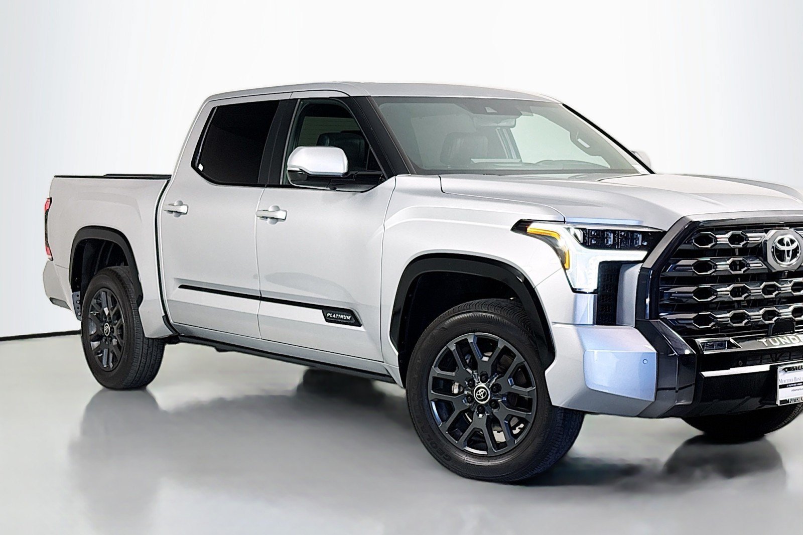 Used 2024 Toyota Tundra Platinum AWD/4WD image 15