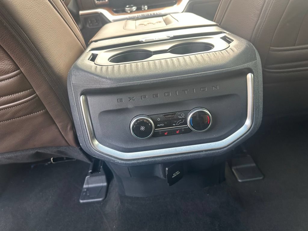 Used 2025 Ford Expedition King Ranch AWD/4WD image 13