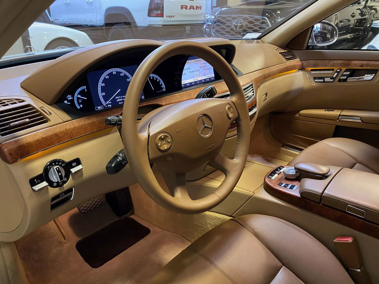 Used 2007 Mercedes-Benz S 550 Sedan image 15