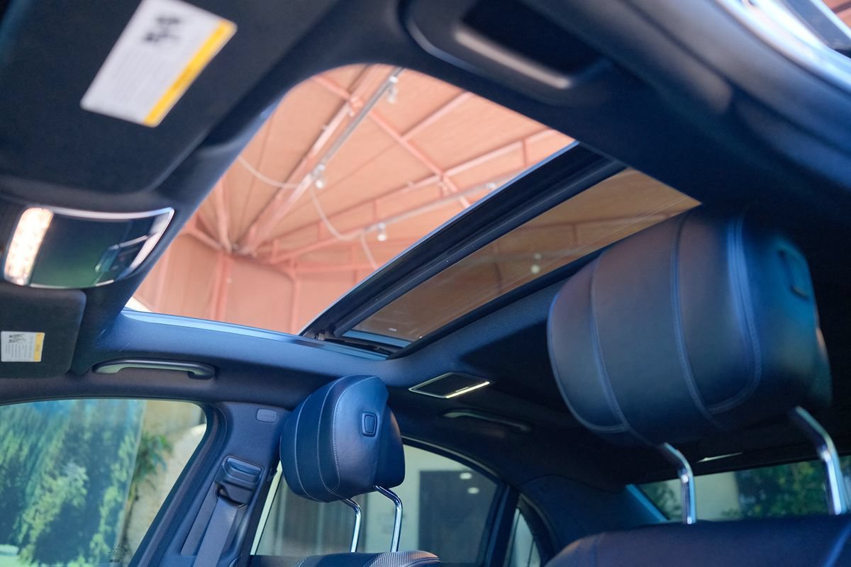 Used 2020 Mercedes-Benz S 560 Sedan image 28