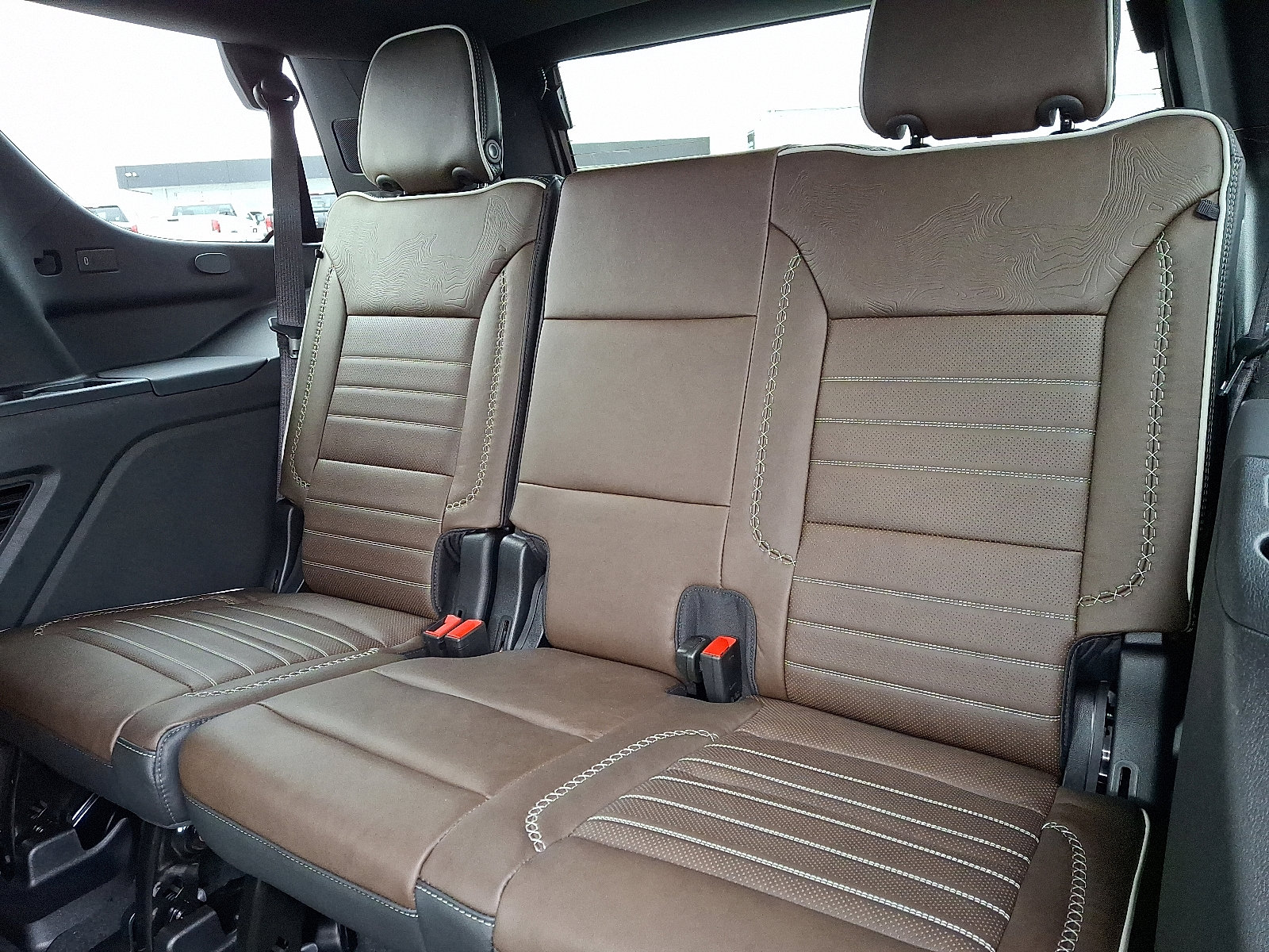 New 2026 GMC Yukon Denali Ultimate w/ LPO, Floor Liner Package image 6