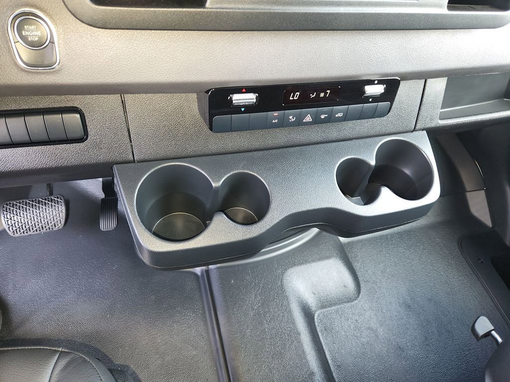 Used 2025 Mercedes-Benz Sprinter 2500 image 20