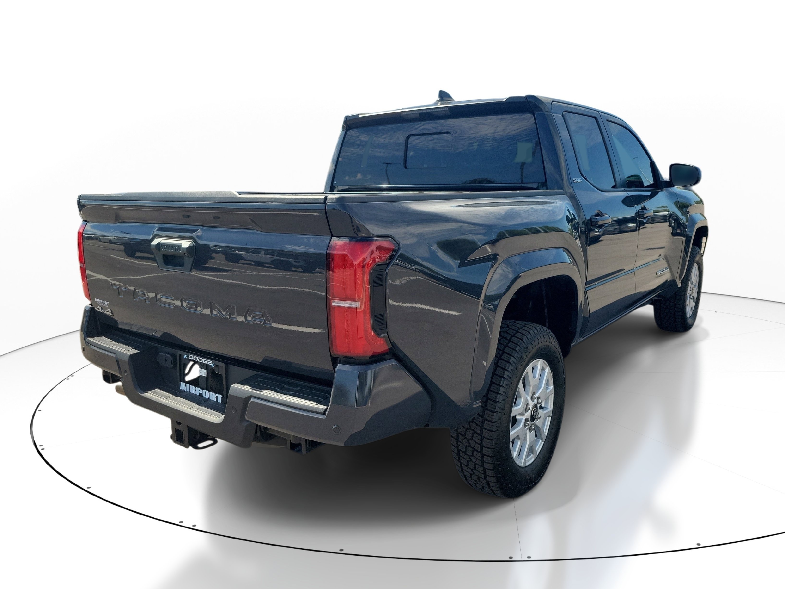 Used 2024 Toyota Tacoma SR5 AWD/4WD image 6