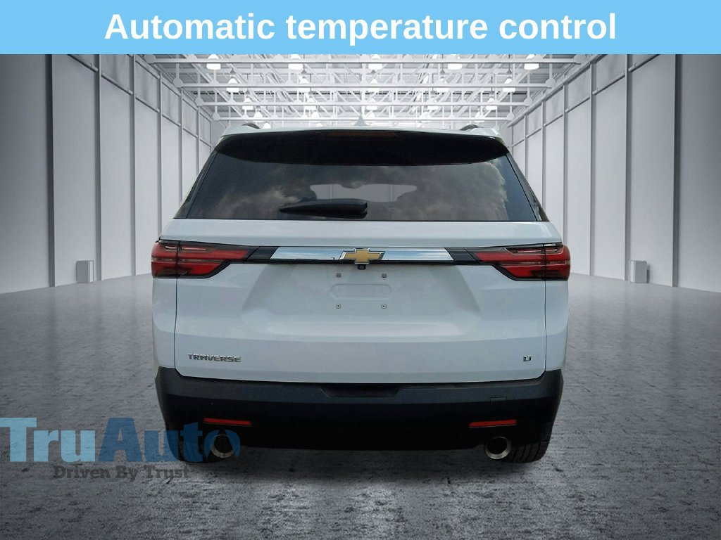 Used 2023 Chevrolet Traverse LT FWD image 5
