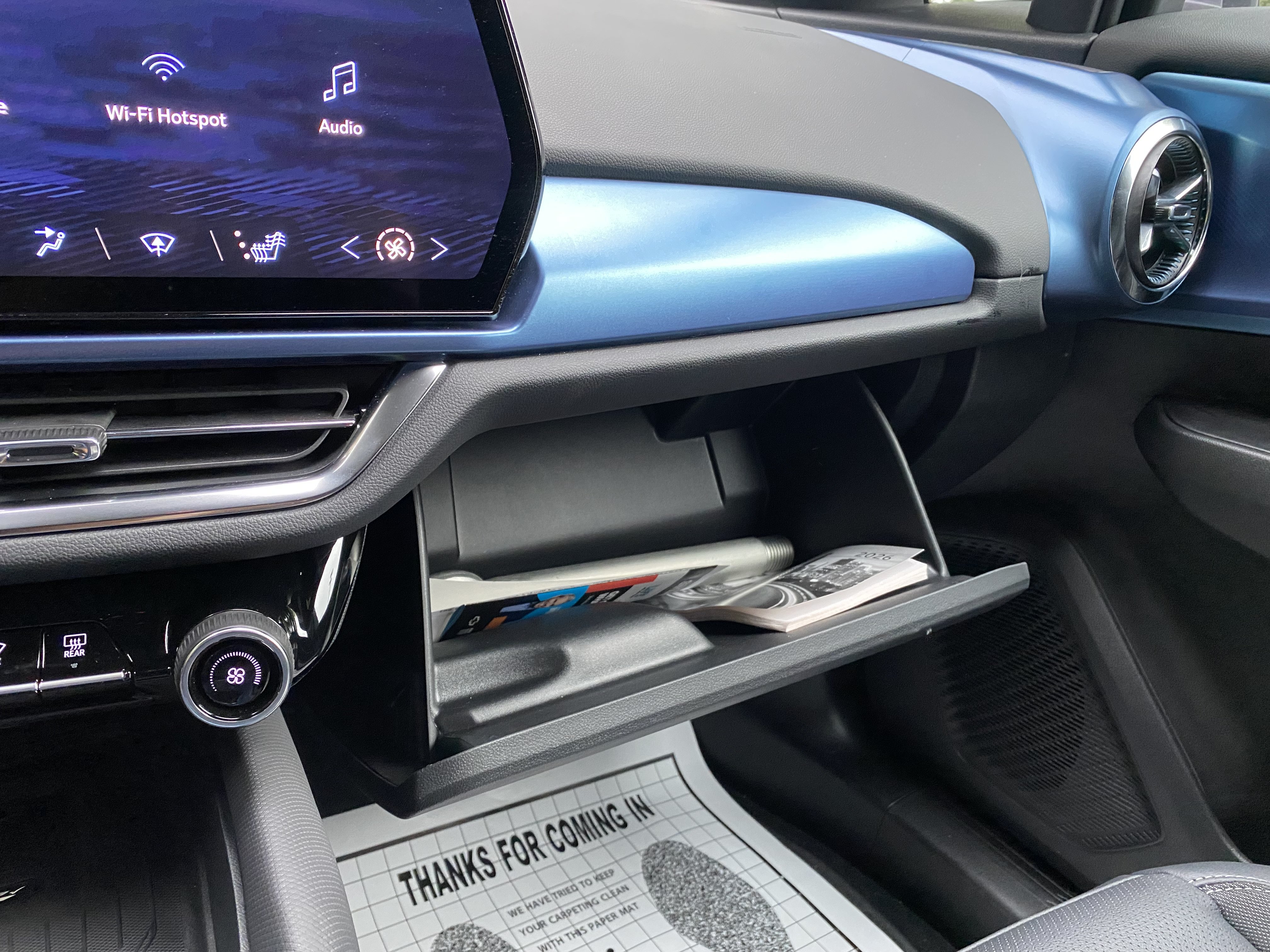 New 2026 Chevrolet Equinox EV LT AWD/4WD image 30