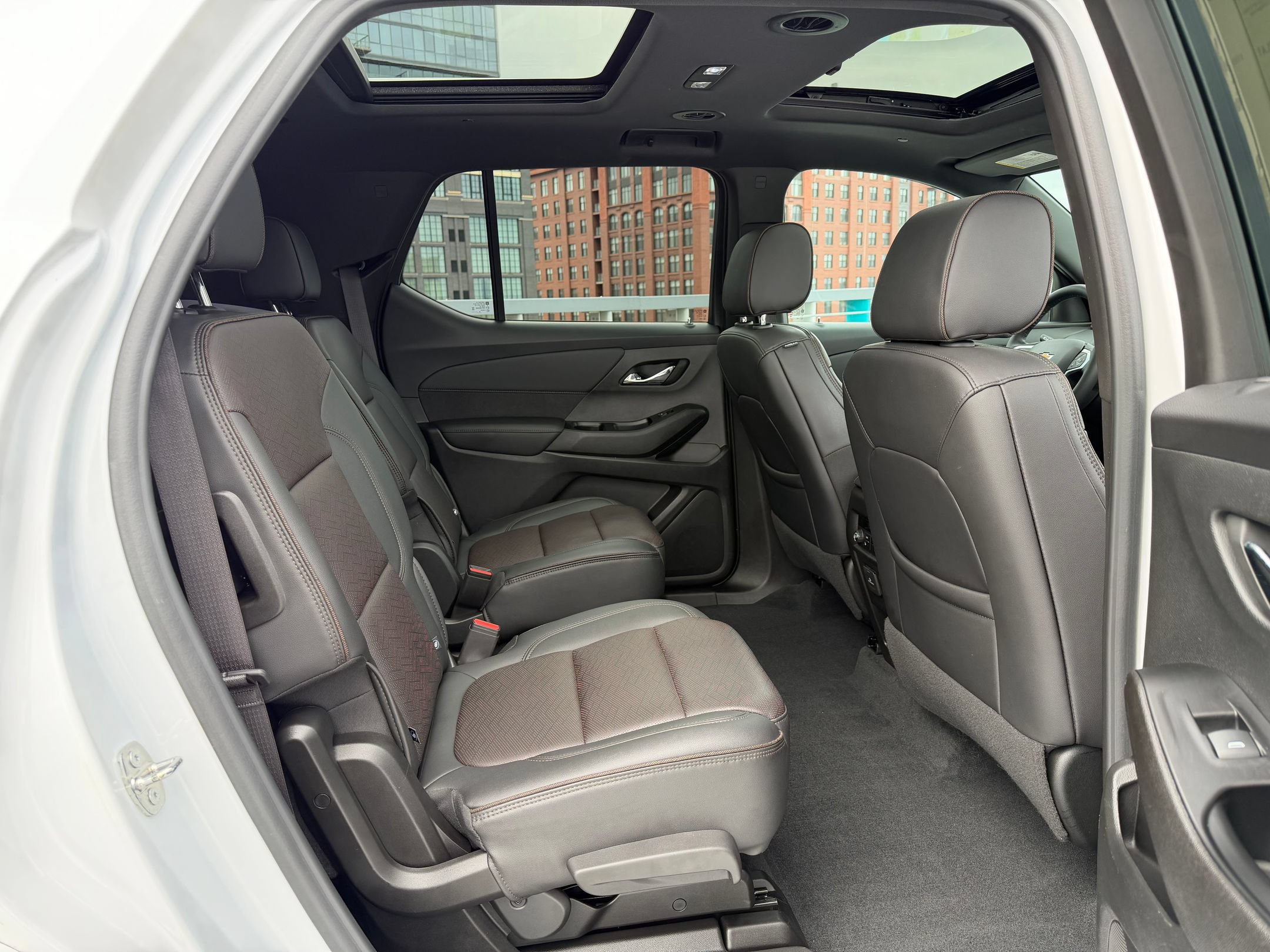 Used 2023 Chevrolet Traverse High Country AWD/4WD image 29
