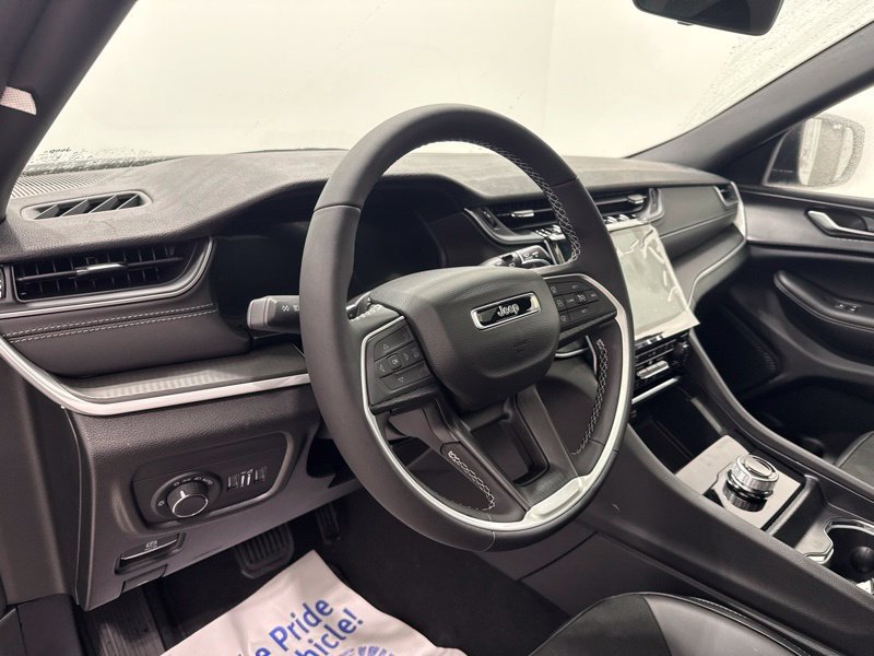 New 2027 Jeep Grand Cherokee Laredo X AWD/4WD image 21