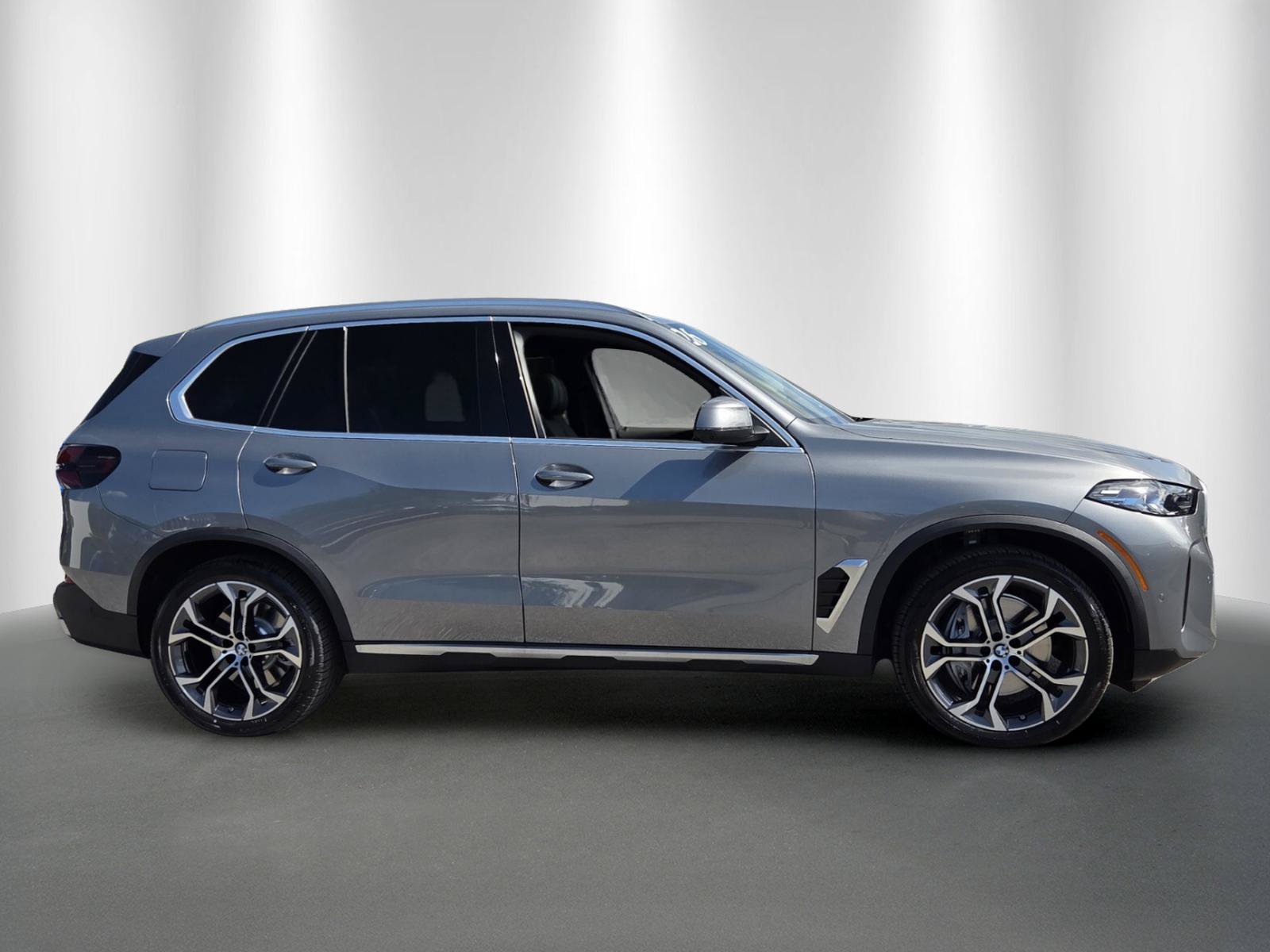 Certified 2026 BMW X5 xDrive50e AWD/4WD image 7