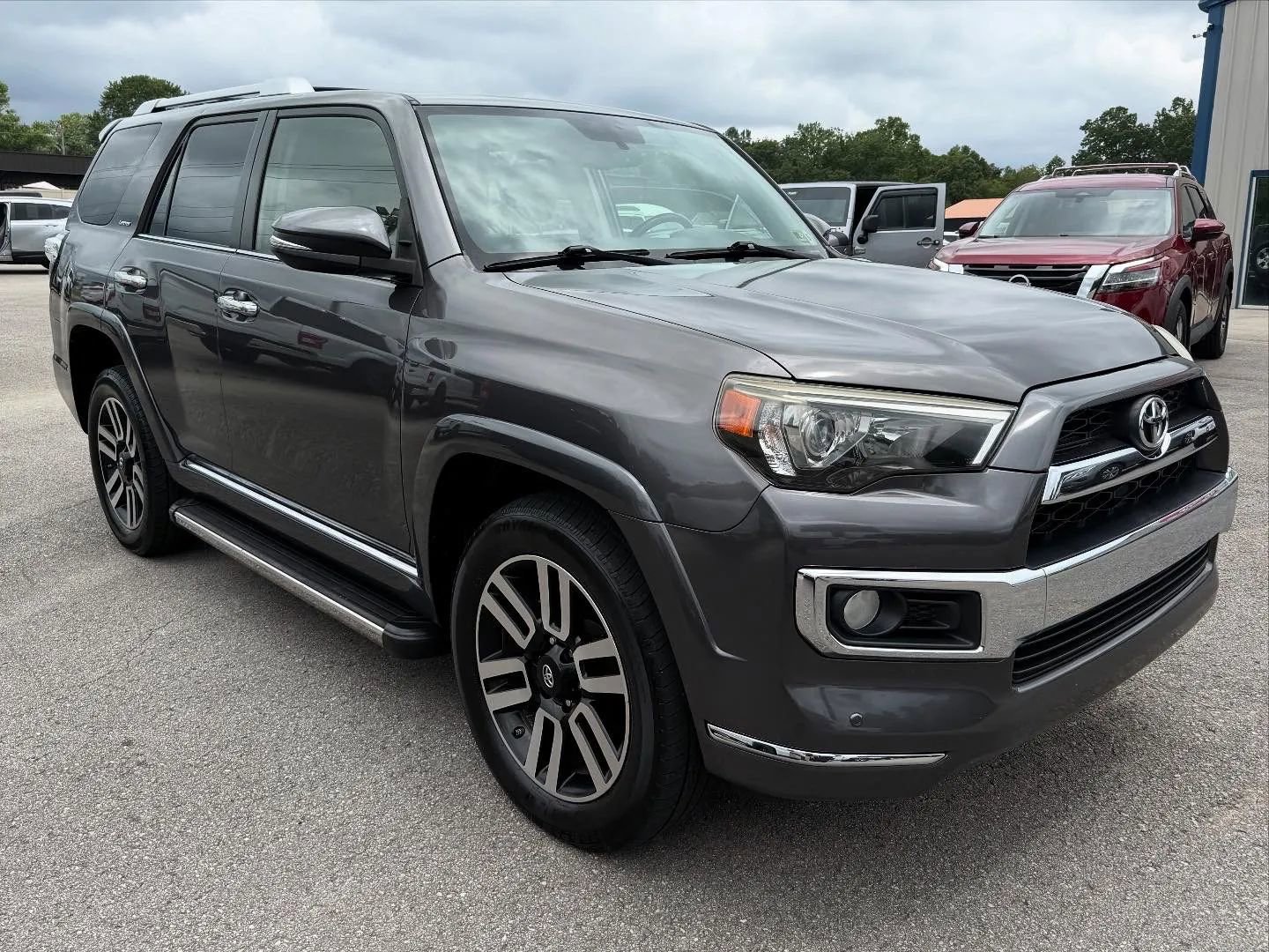 Used 2014 Toyota 4Runner Limited image 2