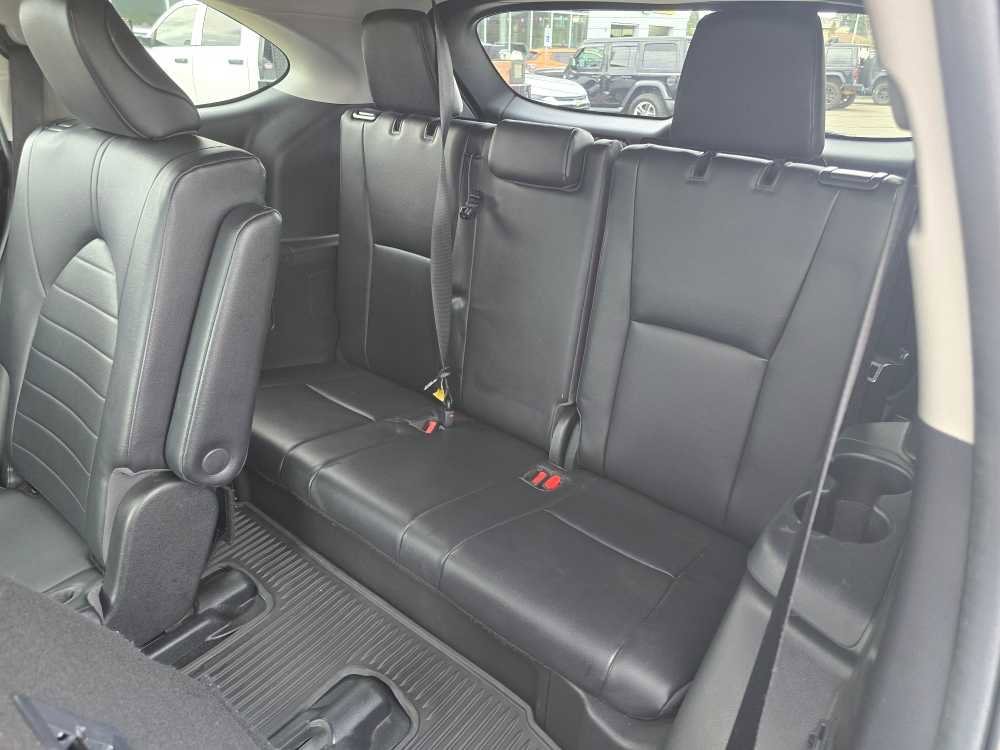 Used 2023 Toyota Highlander XLE image 17