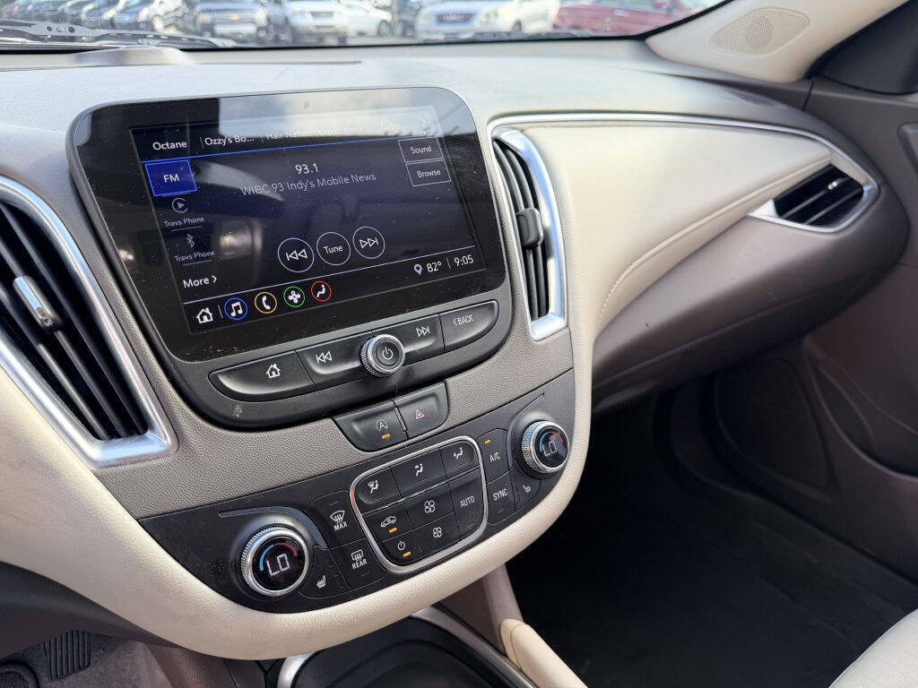 Used 2021 Chevrolet Malibu LT w/ Leather Package FWD image 10
