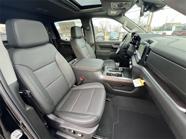 New 2026 GMC Sierra 1500 SLT w/ SLT Premium Package image 11