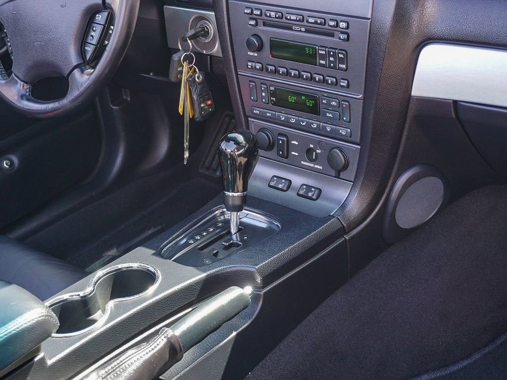 Used 2003 Ford Thunderbird image 15