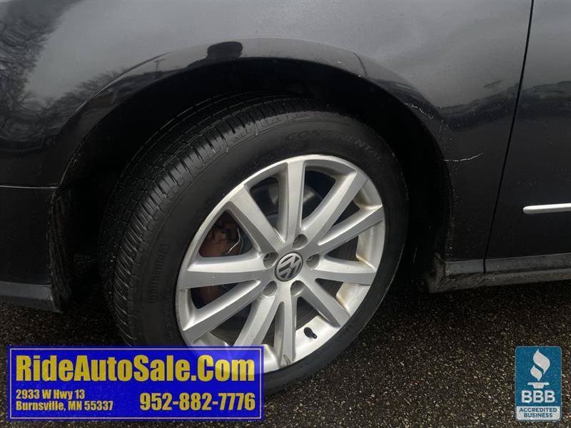 Used 2010 Volkswagen Passat Komfort FWD image 20