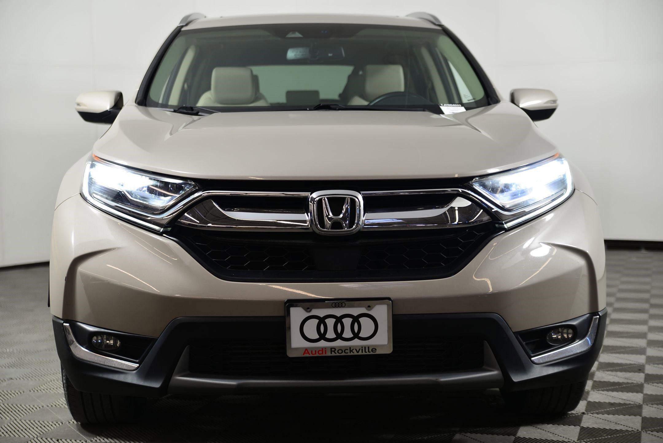 Used 2018 Honda CR-V Touring image 6