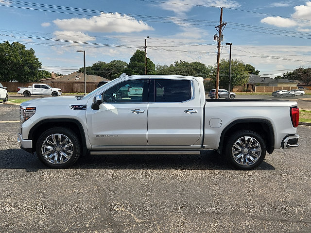 Certified 2022 GMC Sierra 1500 Denali w/ Denali Reserve Package AWD/4WD image 2