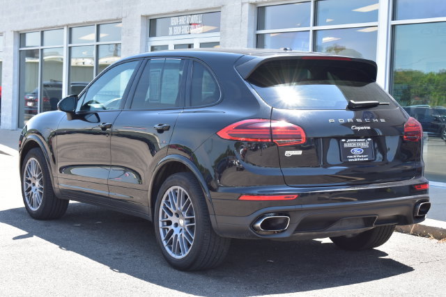 Used 2017 Porsche Cayenne Platinum Edition AWD/4WD image 9