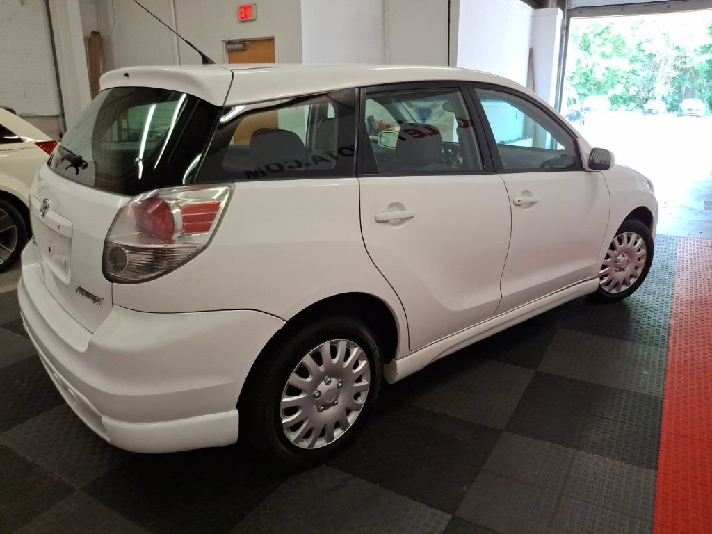 Used 2005 Toyota Matrix XR w/ Extra Value Pkg 1 FWD image 11