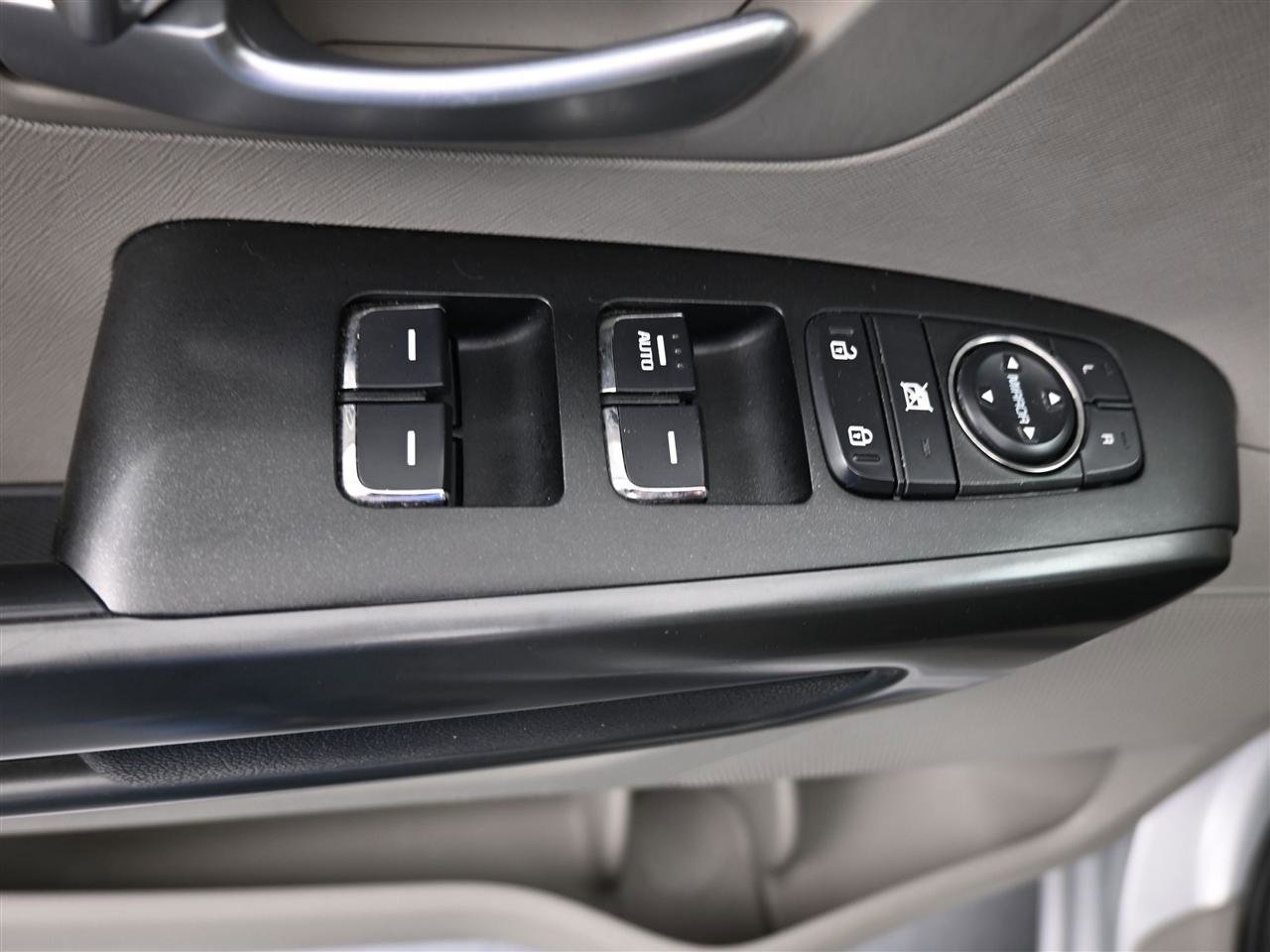 Used 2019 Kia Sedona EX image 14