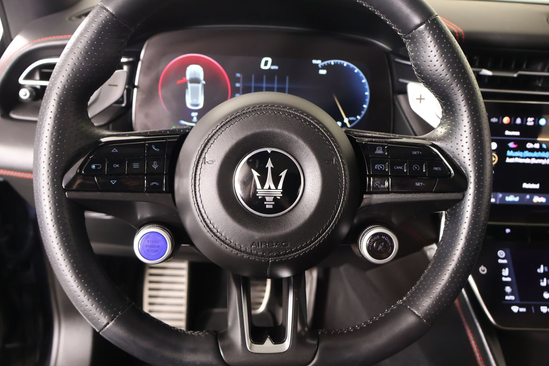 Used 2024 Maserati Grecale Trofeo AWD/4WD image 3