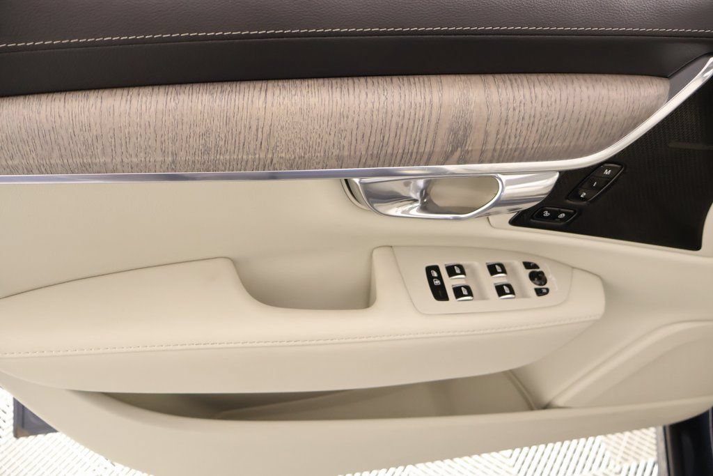 Used 2024 Volvo S90 T8 Ultimate w/ Lounge Package AWD/4WD image 16