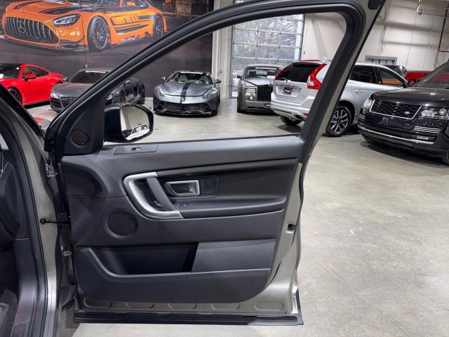 Used 2017 Land Rover Discovery Sport SE image 67