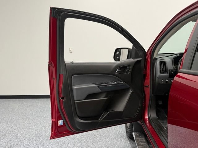 Used 2018 Chevrolet Colorado Z71 AWD/4WD image 14