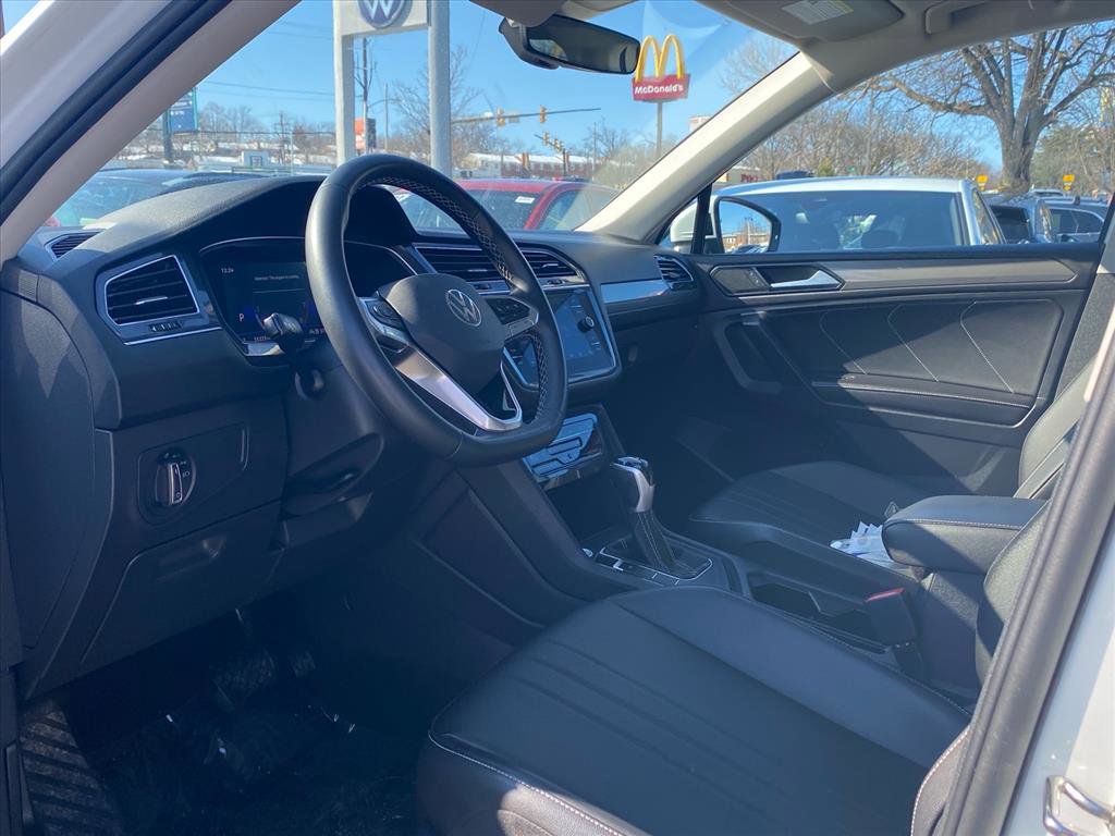Used 2022 Volkswagen Tiguan SE image 12