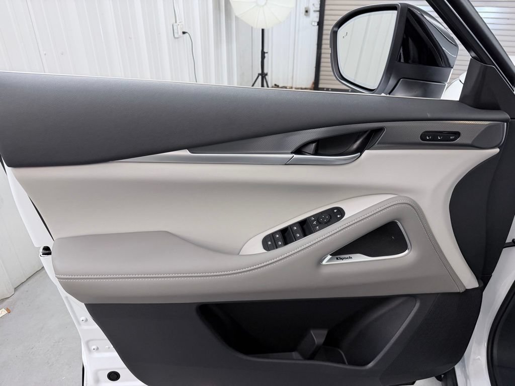 New 2027 INFINITI QX60 Luxe w/ Cargo Package FWD image 12