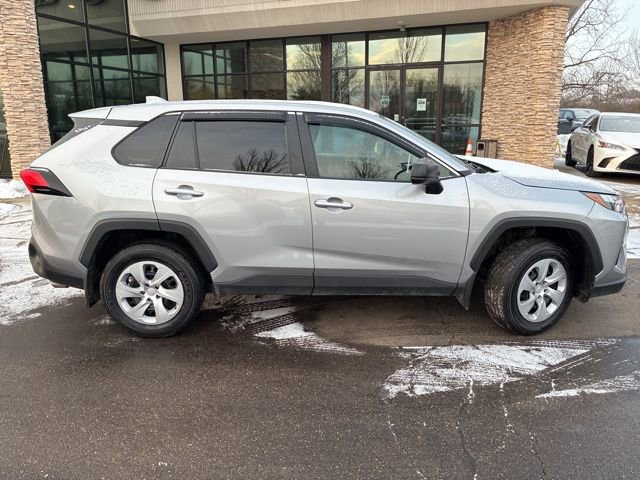 Used 2024 Toyota RAV4 LE image 7