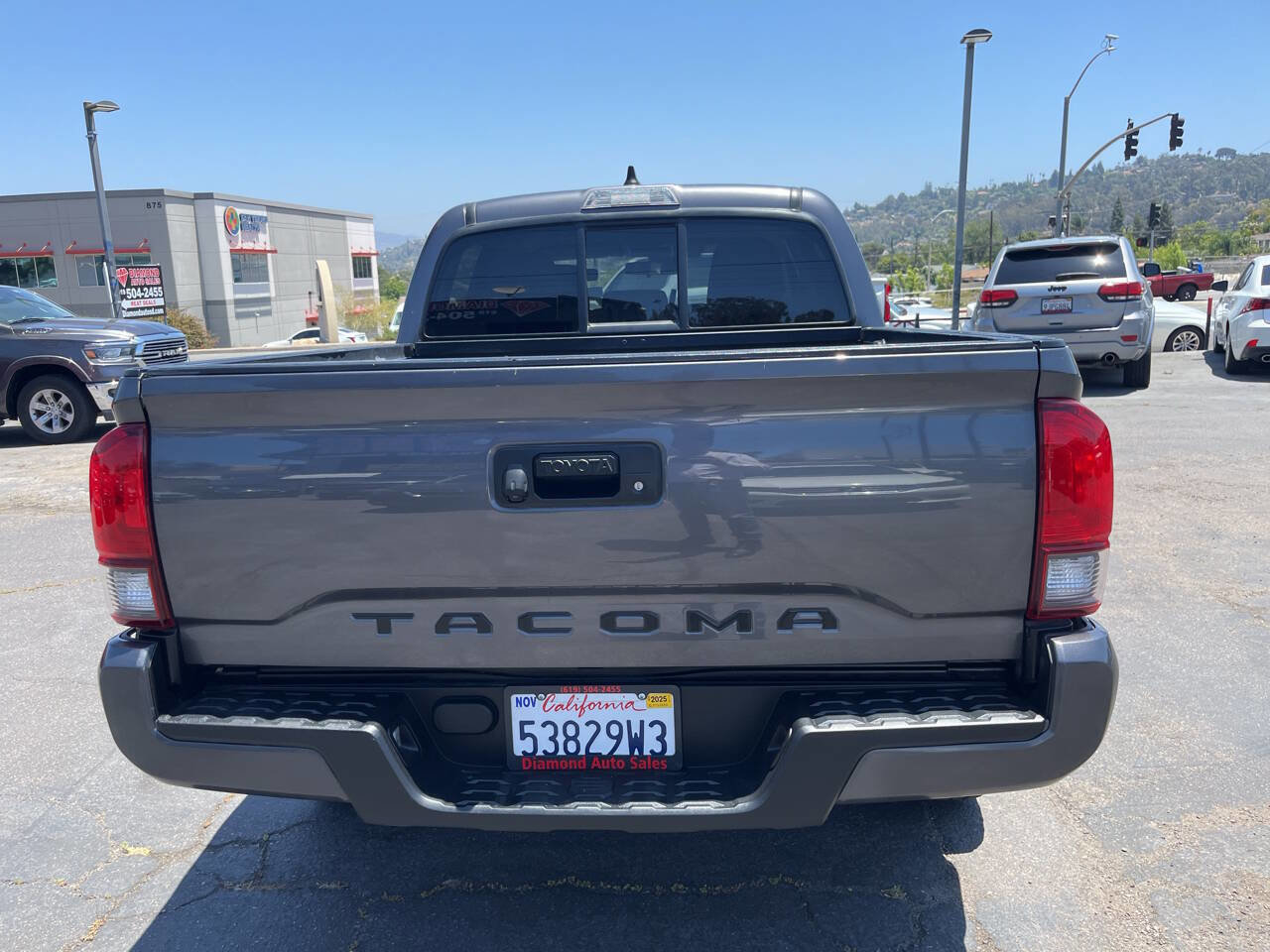 Used 2022 Toyota Tacoma SR image 8