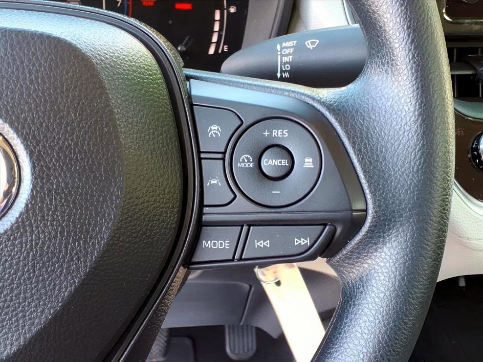 Used 2026 Toyota Corolla Cross L image 22