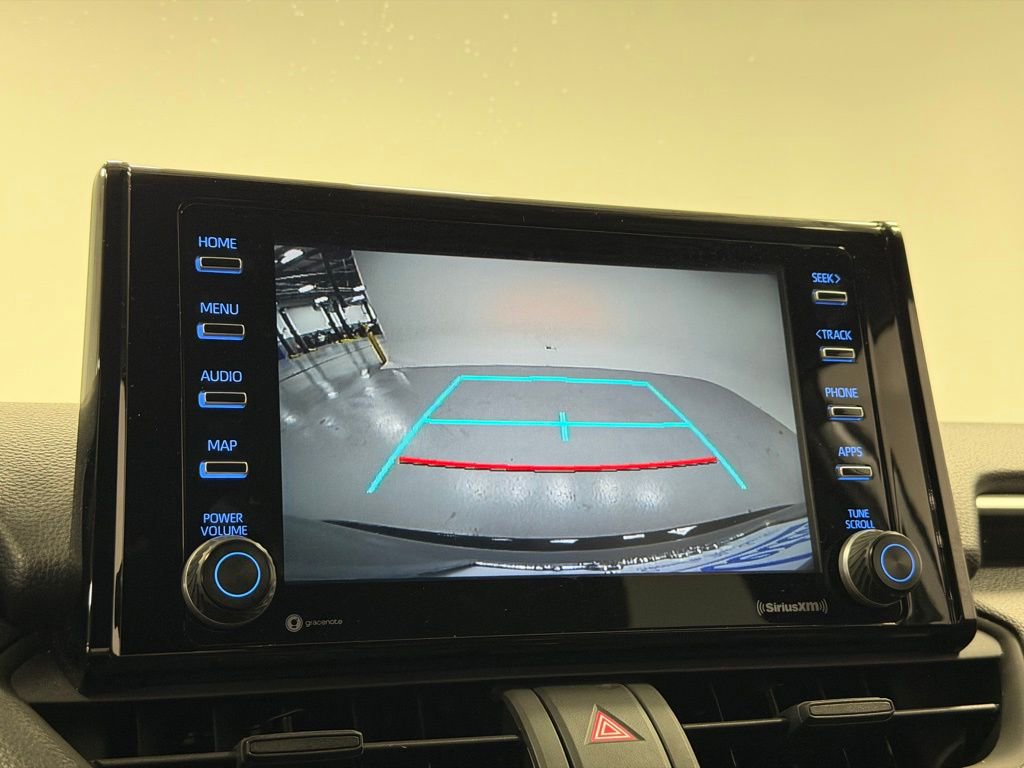 Used 2021 Toyota RAV4 SE image 18