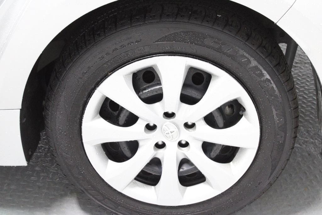 Used 2024 Toyota Corolla LE FWD image 19