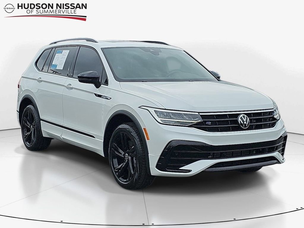 Used 2023 Volkswagen Tiguan SE R-Line FWD image 1
