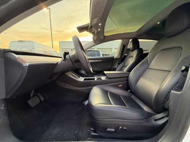 Used 2022 Tesla Model 3 Long Range AWD/4WD image 9