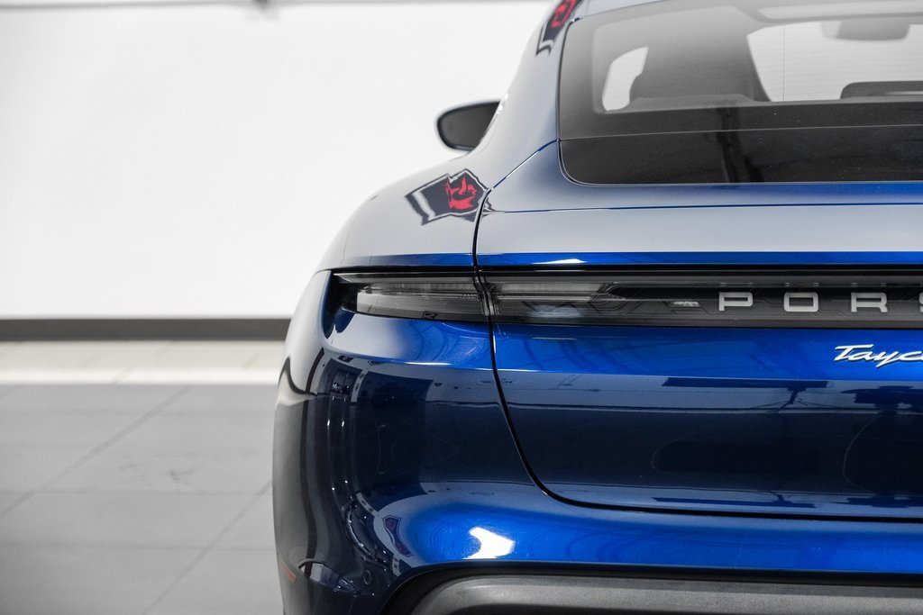 Used 2022 Porsche Taycan 4S image 43